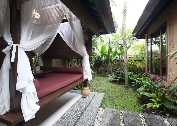 Bebek Tepi Sawah Restaurant & Hotel 3*