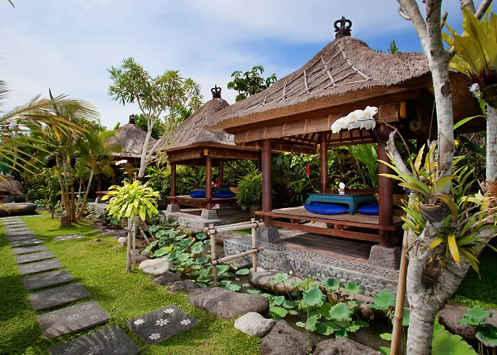 Bebek Tepi Sawah Restaurant & 3*