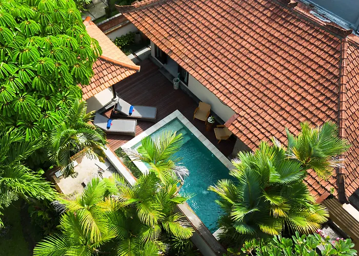 Bebek Tepi Sawah Restaurant & 3*